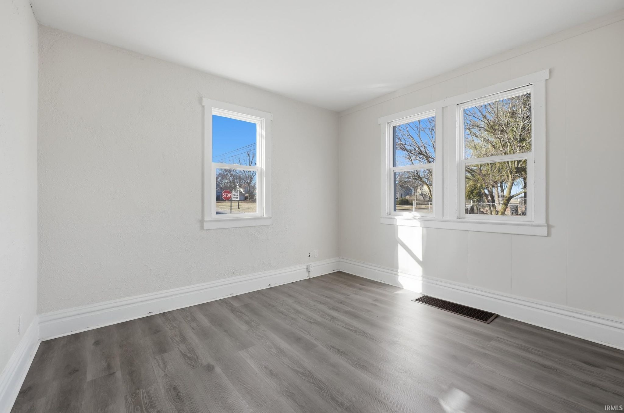 Image of 1829 Hoagland Avenue